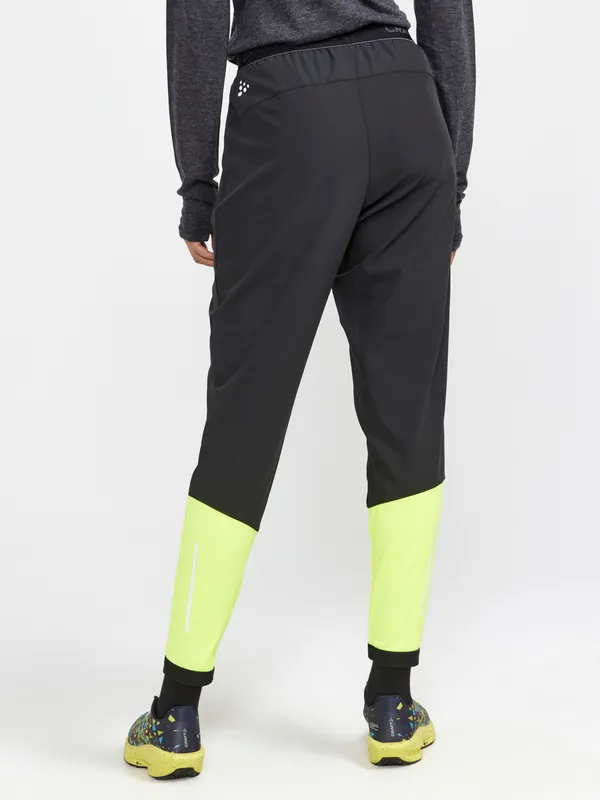 1908725-999851_ADV Essence Training Pants W_Closeup2.jpg